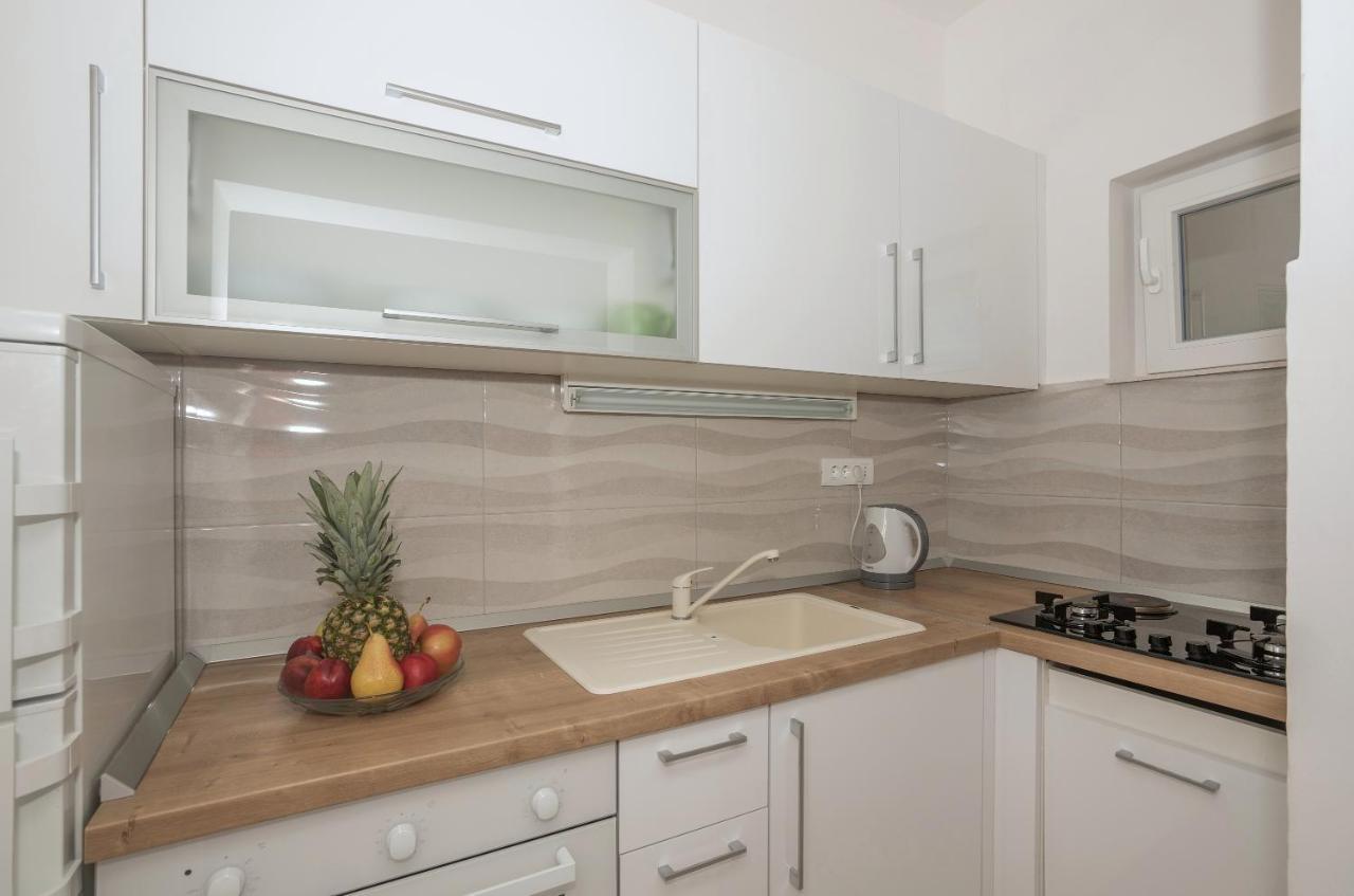 Apartman Pinto Макарска Экстерьер фото